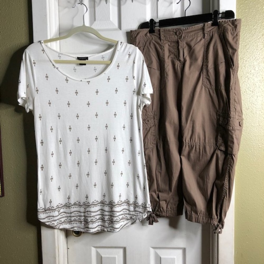 Loft Capris & Ann Taylor Top-2 pc bundle
